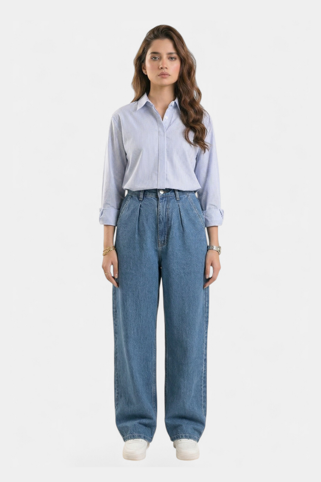 Loose-fit denim jeans for women in Pakistan — MannMoji