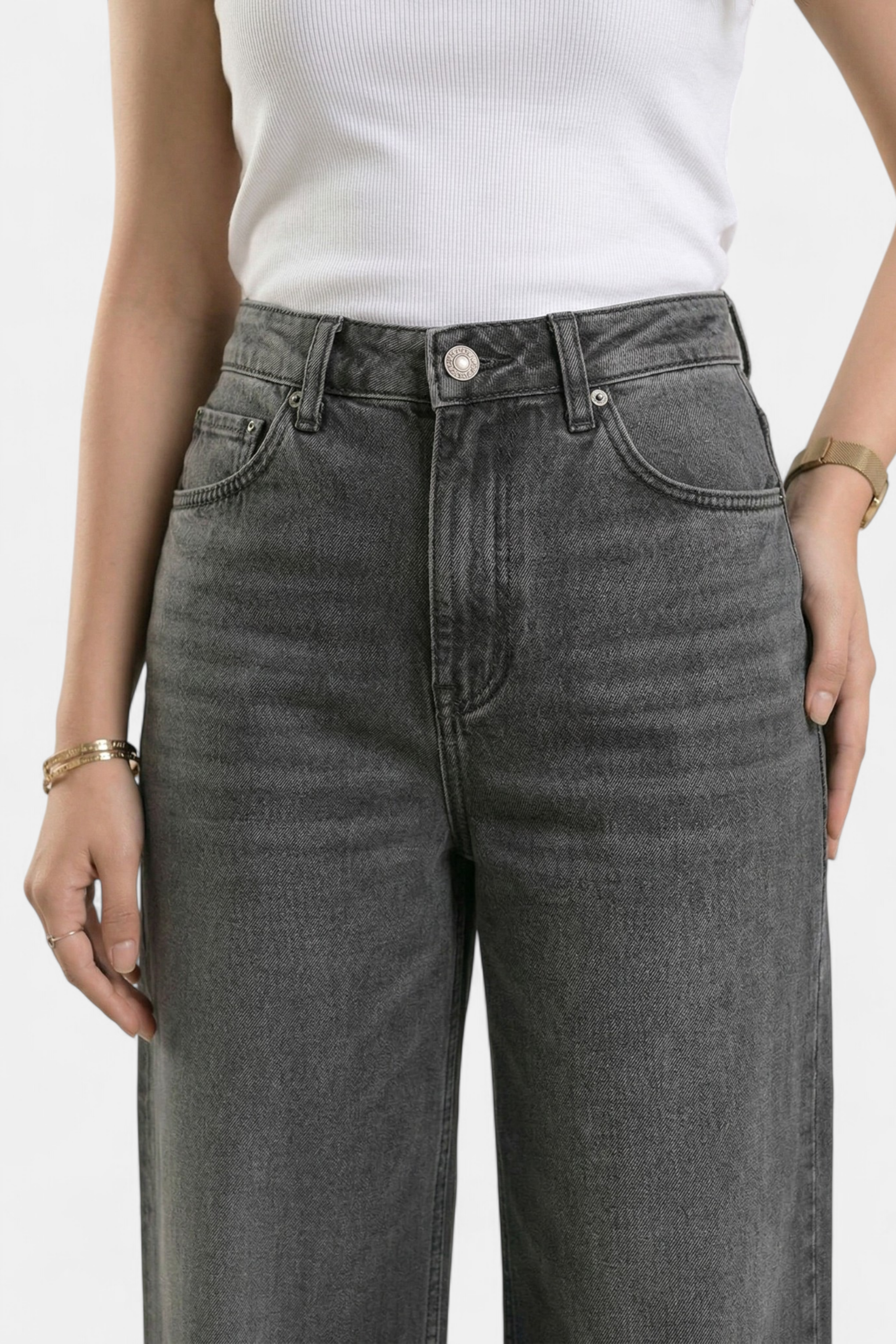 "Charcoal Loose-Fit Denim Pants lifestyle photo — Pakistani women's outfit | MannMoji