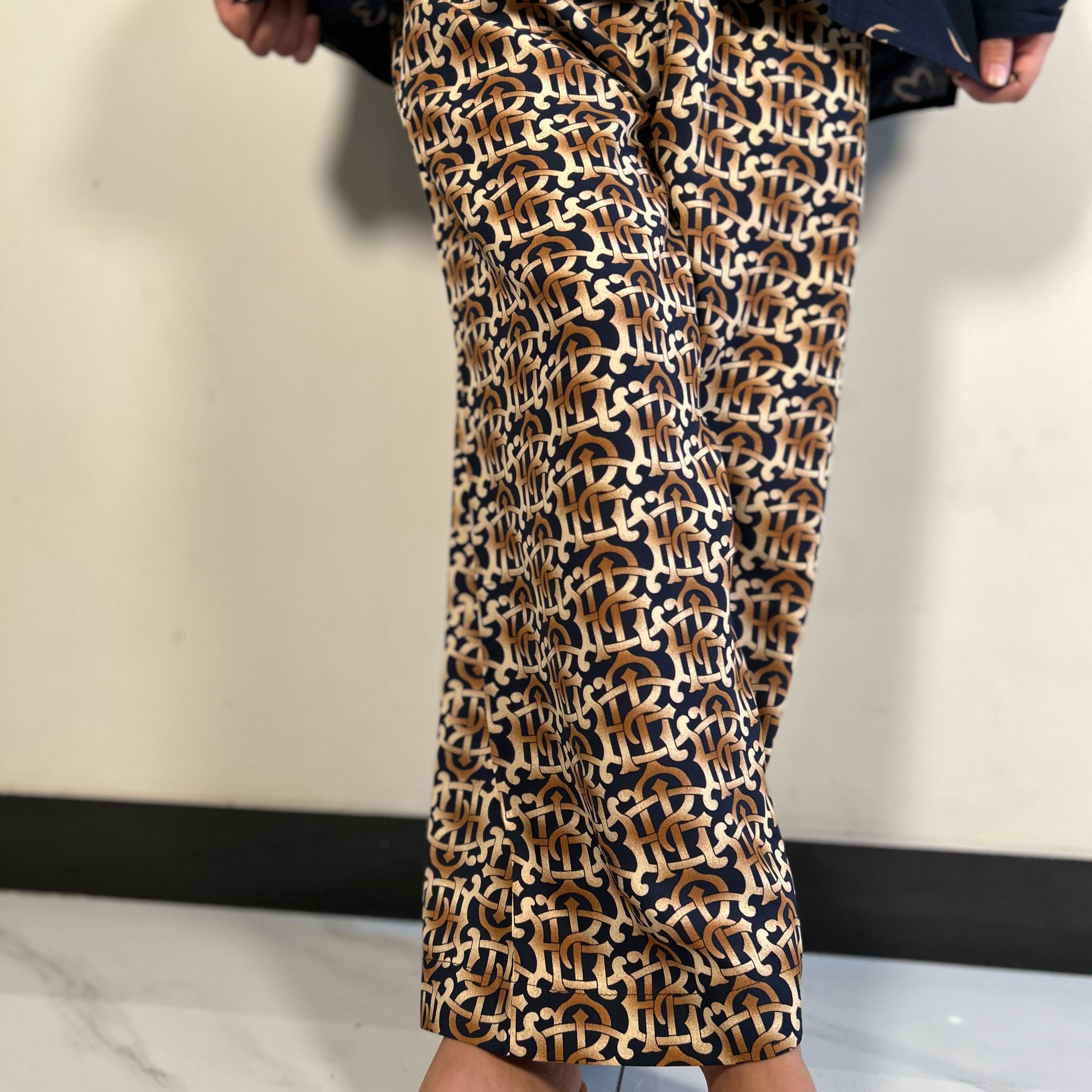 Midnight Motif 2-Piece Co-Ord Set – Soft Linen