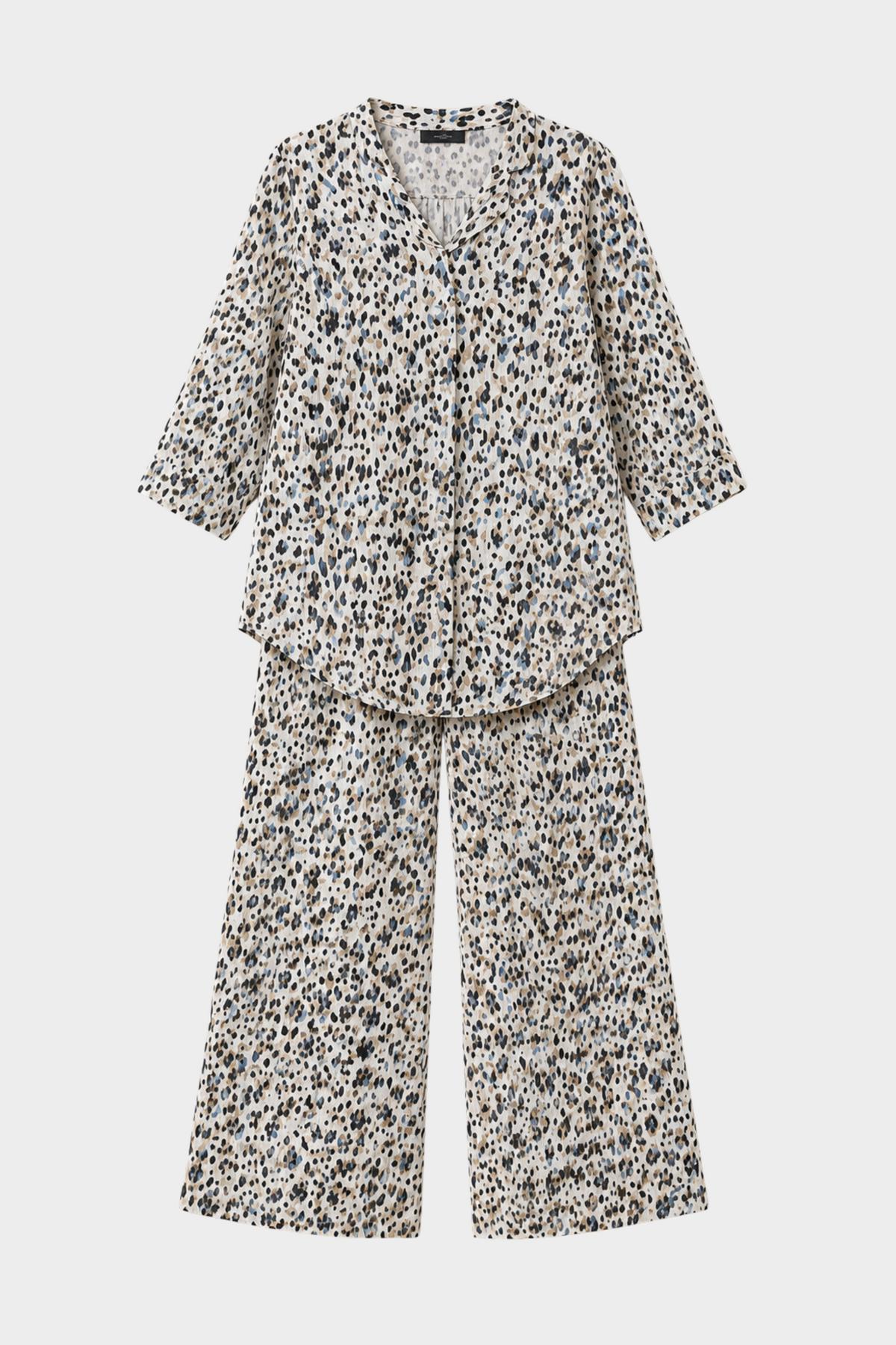 Abstract Dot Irish Linen Co-ord Set for women in Pakistan - close-up detail | MannMoji
